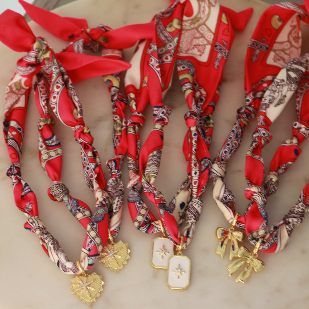 Rodeo Rose Scarf Necklace — Starburst Heart
